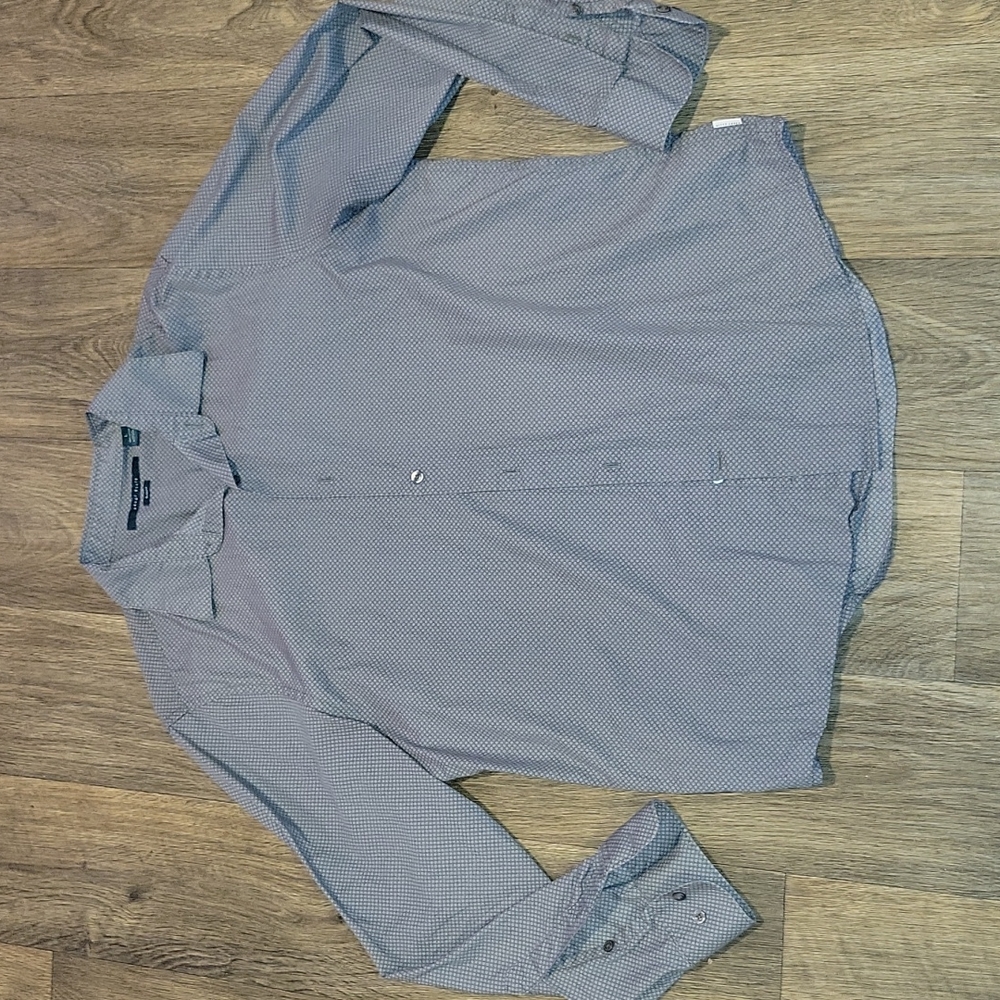 Slim fit Perry Ellis pattern button down